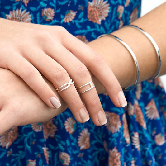 581826_581827_355250_j