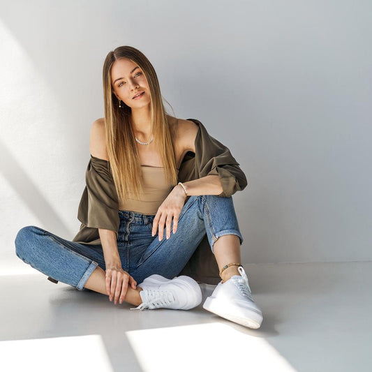 Ohrhänger Edelstahl gelb IP beschichtet shining Pearls weiss, 2 Perlen, 8 mm