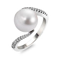 Fingerring 750/18 K Weissgold Diamant weiss, 0.15 ct, 22 Steine, Brillantschliff, w-si Süsswasserzuchtperle, 22 Perlen, 9.5 mm