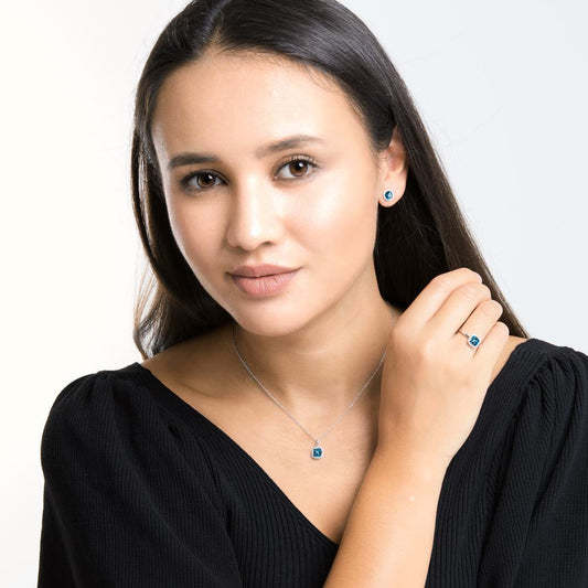 Anhänger 750/18 K Weissgold London Blue Topas w-si, Diamant 0.14 ct, 28 Steine, Brillantschliff, w-si